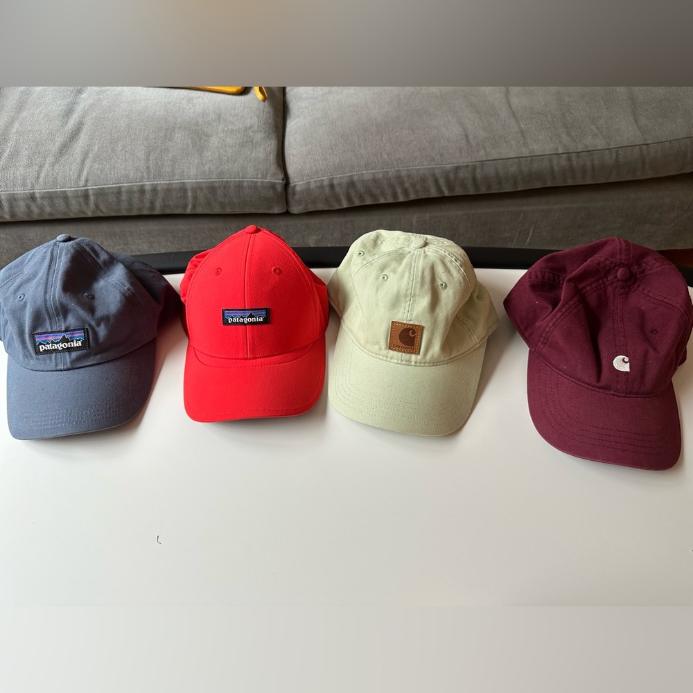 Bundle of 4 hats